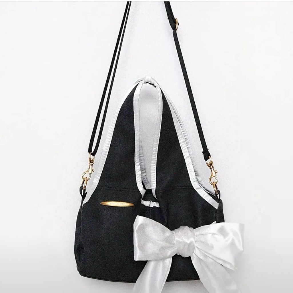 Chic Black And White Bow Women's Shoulder Bag